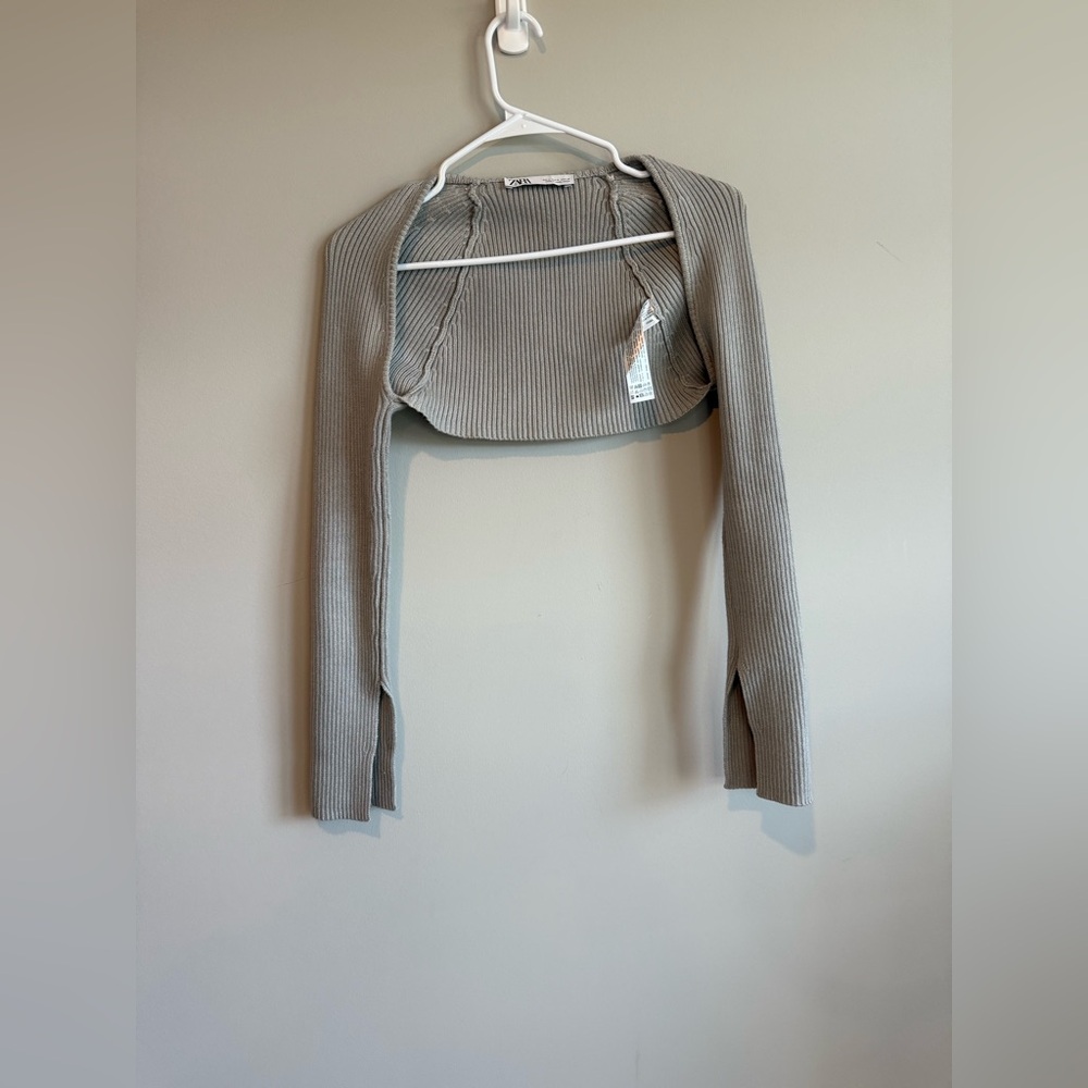 Zara Light Gray Ribbed Cropped Cardigan - Picture 2 of 10